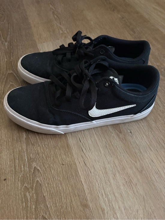 Nike Other - Nike Men’s Black and White Low-Top Skate Sneakers